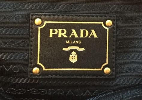 prada handbag authentication